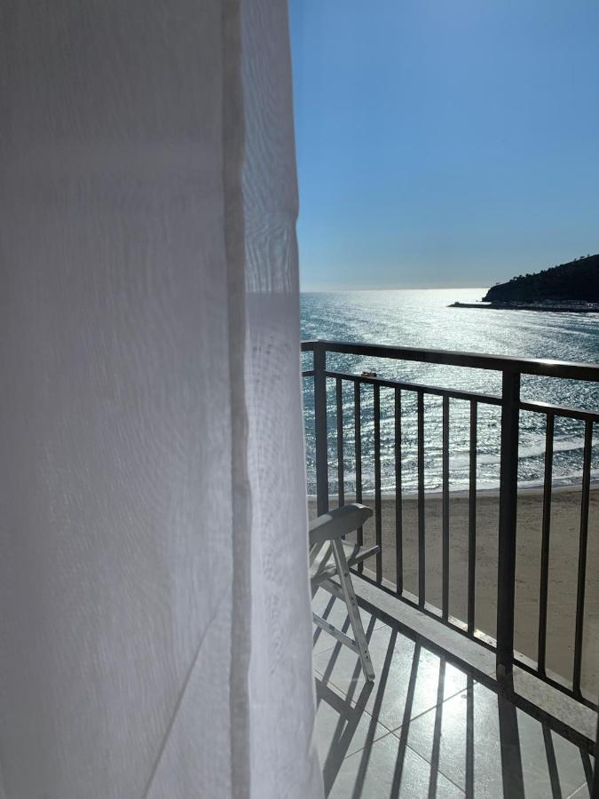 Apartamento En Primerisima Linea De Playa Con Espectaculares Vistas Netflix, Prime Y Disney Оропеса-дель-Мар Экстерьер фото
